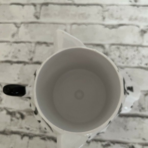 The Greatest Show on Earth White Tiger Hard Plastic Mug - Picture 5 of 6